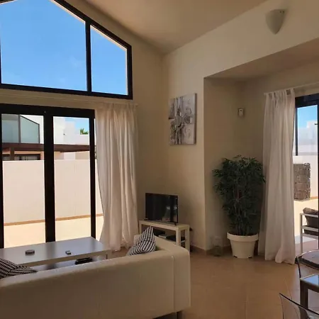 Lovely 2-Bed Villa In Playa Blanca بلايا بلانكا