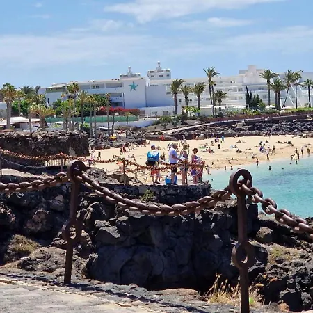 Villa Lovely 2-Bed Villa In Playa Blanca
